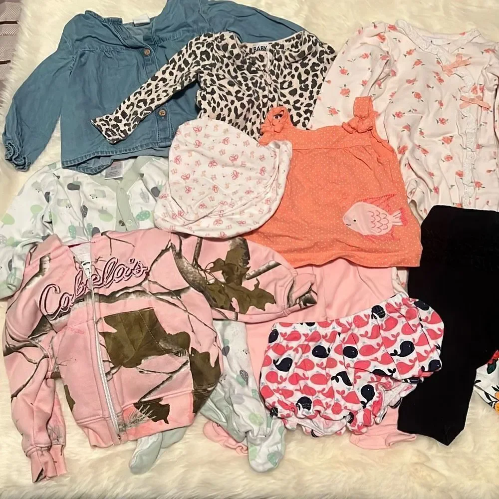 Lot of 15 pieces of baby clothes: Size 3-6 months